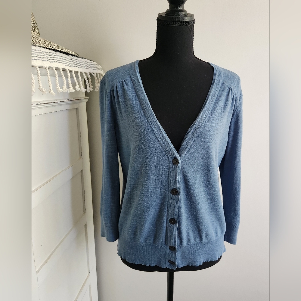 ANN TAYLOR LOFT LIGHTWEIGHT BUTTON-UP CARDIGAN